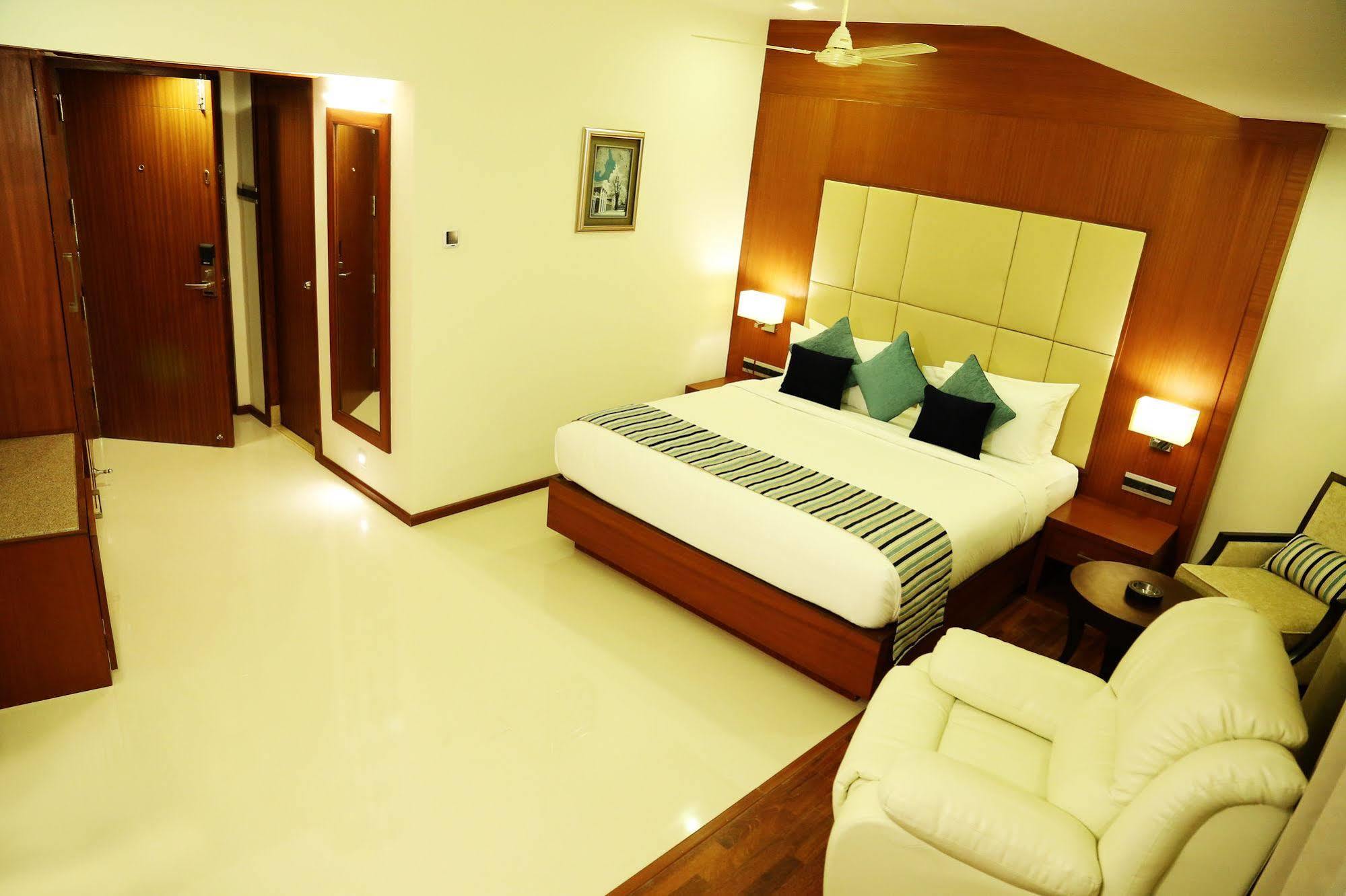 The Ocean Pearl, Udupi Hotel Exterior photo